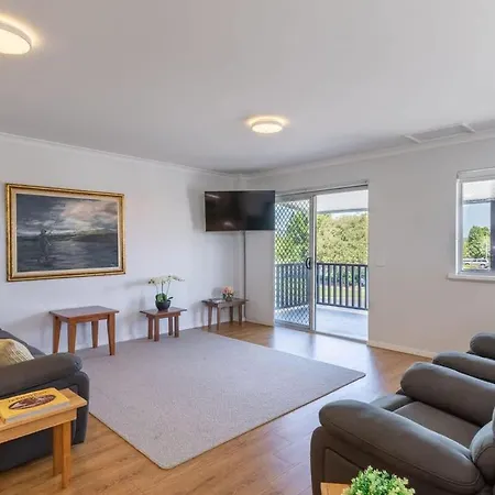 Central Chic Myrtleford Exterior photo